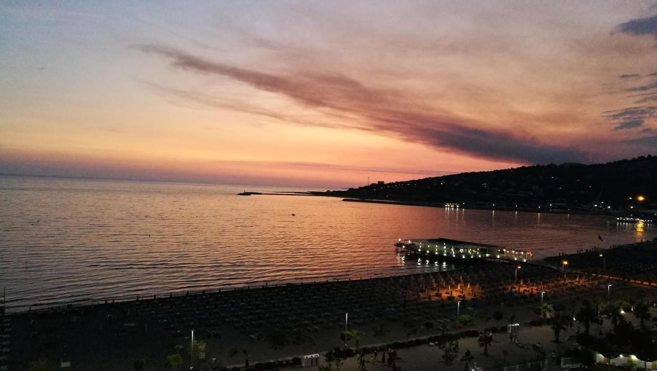 Nada Seaview Apartment Shëngjin Eksteriør billede