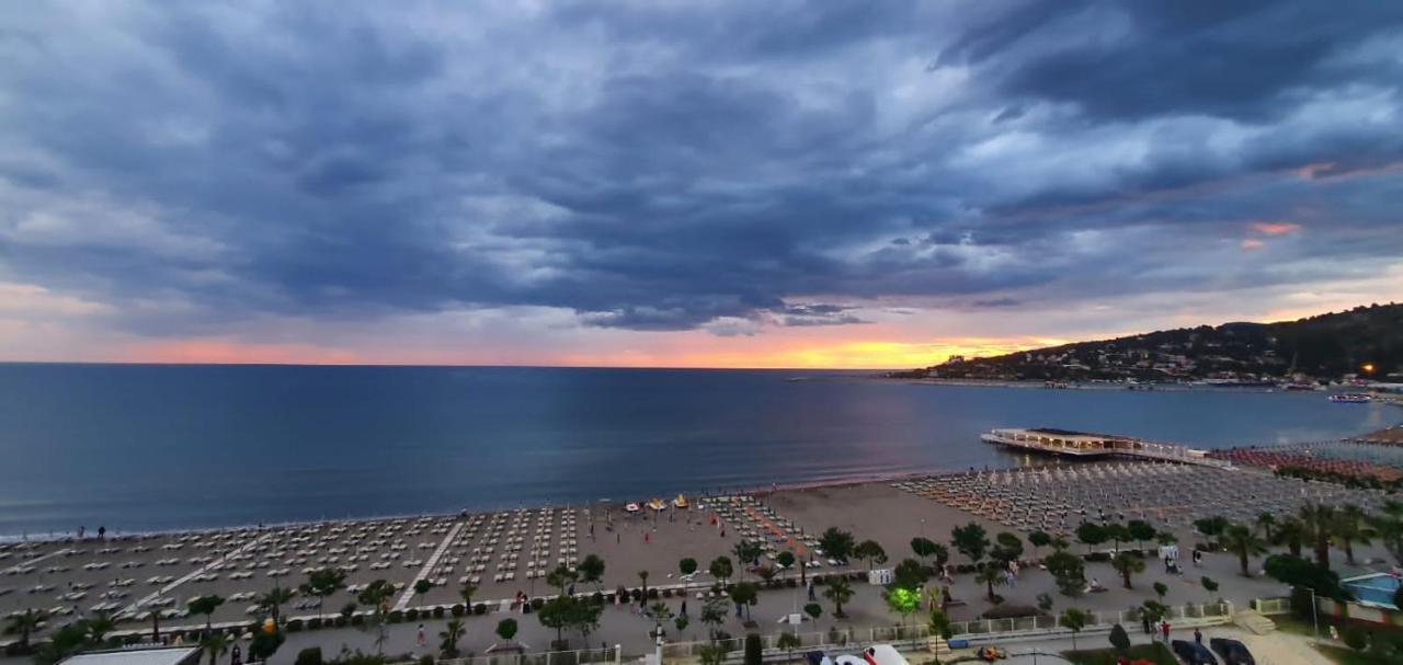 Nada Seaview Apartment Shëngjin Eksteriør billede